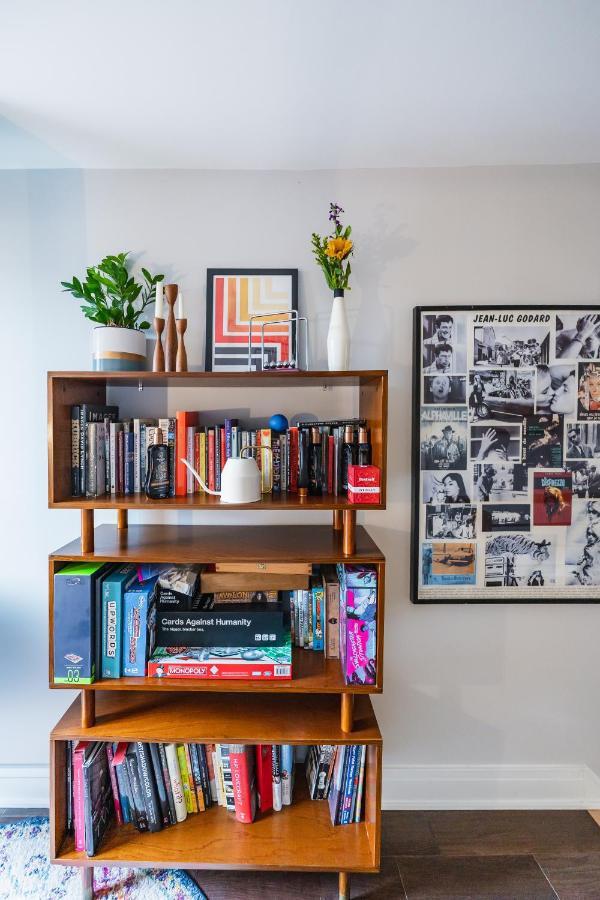 Bedroom In Thoughtfully Decorated East Passyunk Home Philadelphia Bagian luar foto