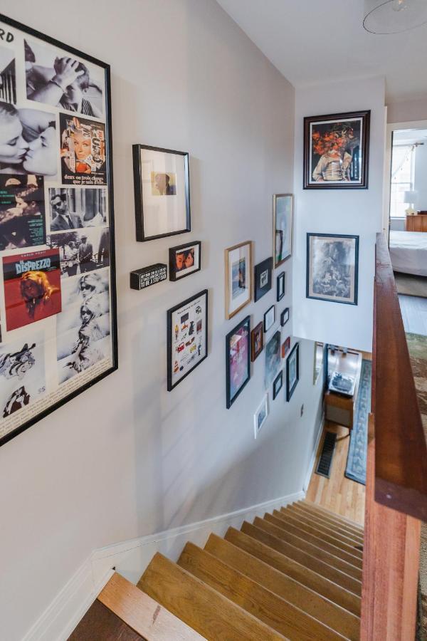 Bedroom In Thoughtfully Decorated East Passyunk Home Philadelphia Bagian luar foto